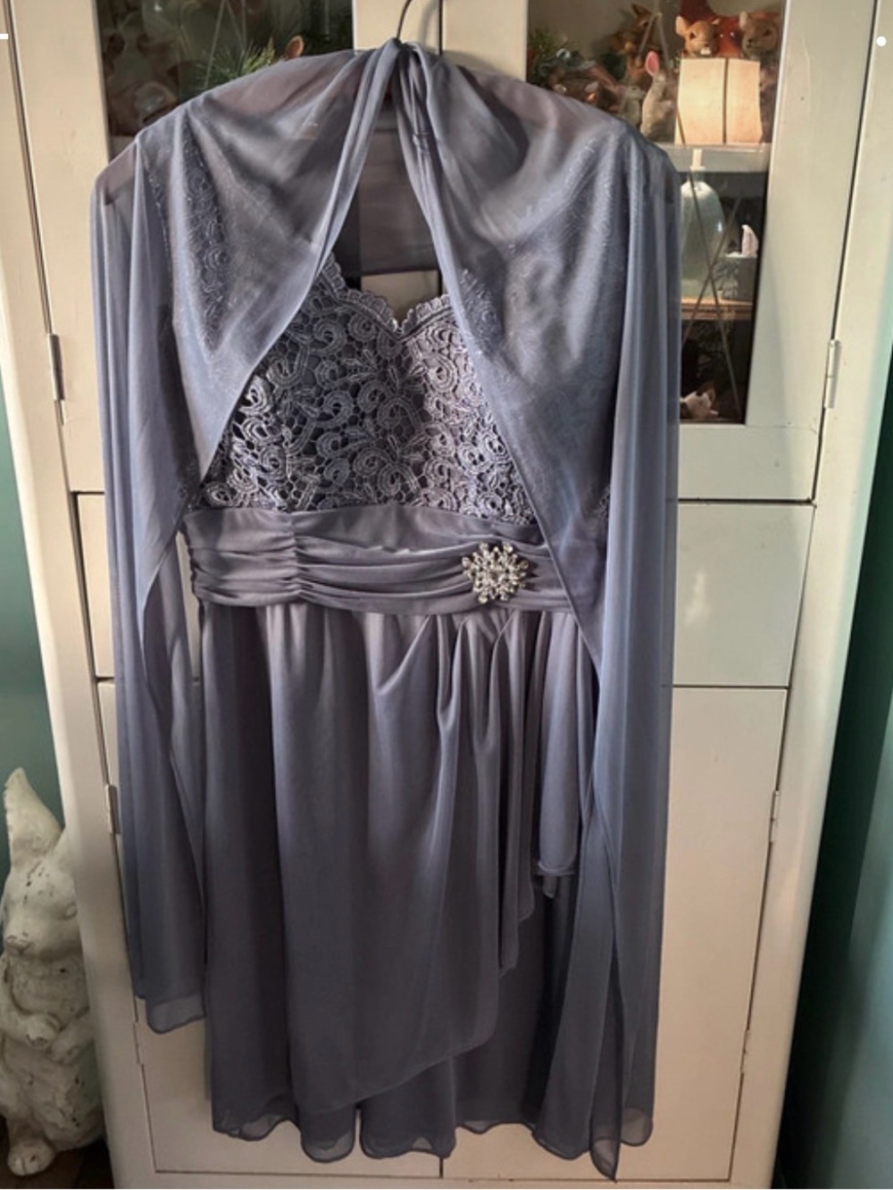 Cachet sz 12 Formal Dress with Shawl